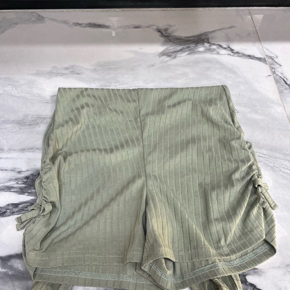 Sage Green Ribbed Women's Top - Picture 2 of 2